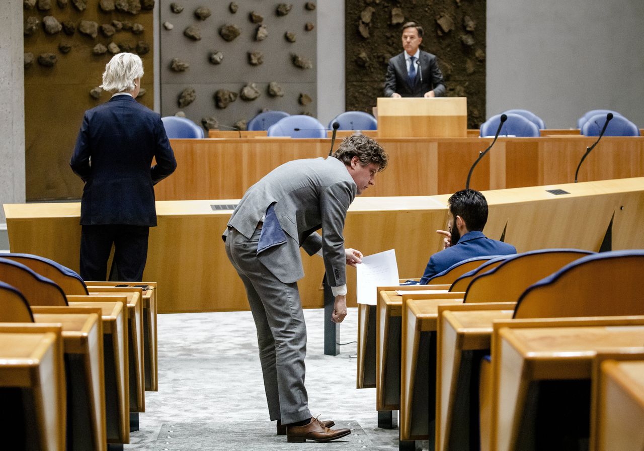 Henri Bontenbal, in het midden, tijdens een debat in de Tweede Kamer. Links Geert Wilders (PVV), rechts Ulysse Ellian (VVD).