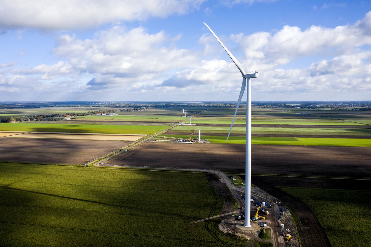 De Wetenschappelijke Klimaatraad adviseert de Nederlandse overheid om de uitstoot van broeikasgassen sneller terug te dringen.