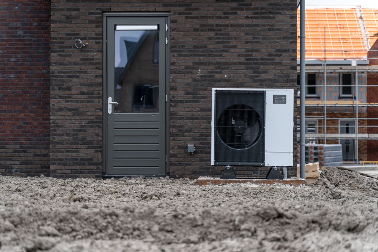 Naar verwachting worden dit jaar 170.000 warmtepompen in woningen geïnstalleerd.