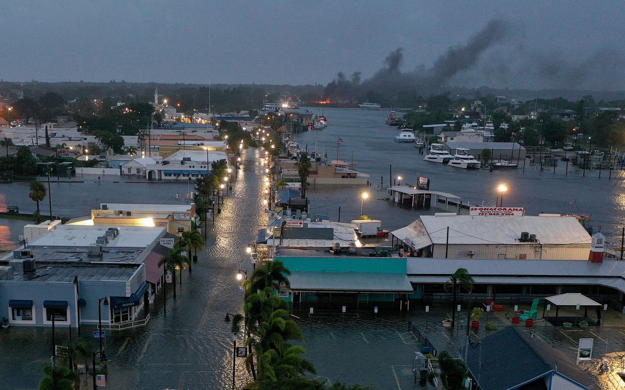 Voordat orkaan Idalia aan land kwam, kampten delen van het kustgebied van Florida al met overstromingen.