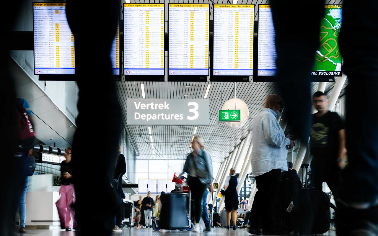 De luchthaven Schiphol voorafgaand aan de presentatie van de halfjaarresultaten.