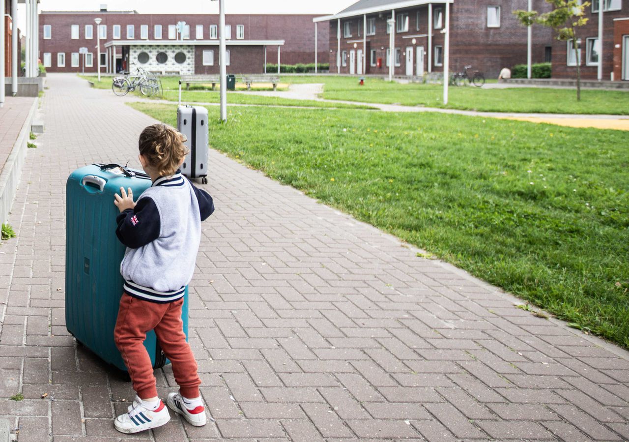 Een minderjarige vluchteling bij het opvangcentrum van het COA in Ter Apel.