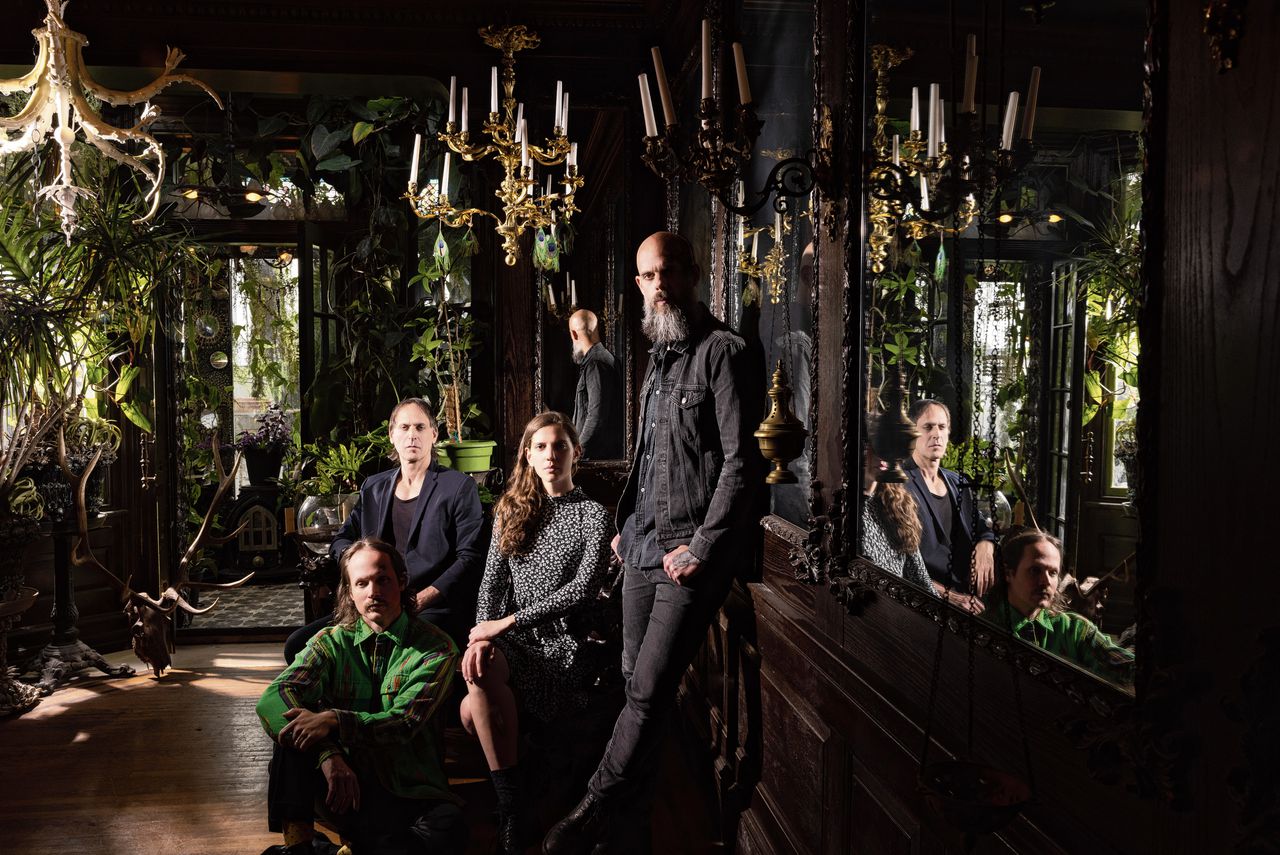 Baroness, met vlnr: Nick Jost, Sebastian Thomson, Gina Gleason en John Dyer Baizley.