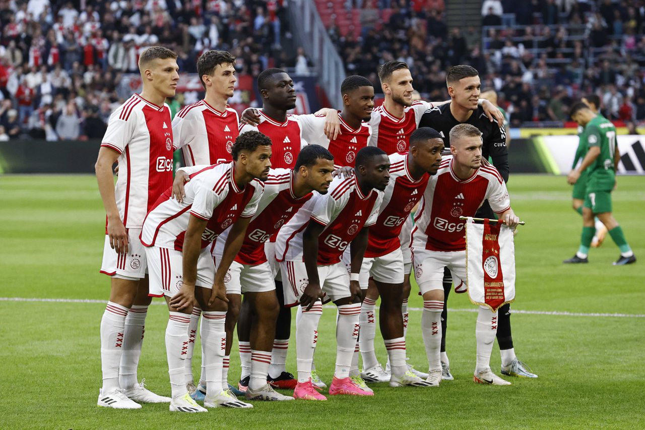 Het Ajax-elftal dat donderdag van Loedogorets verloor.