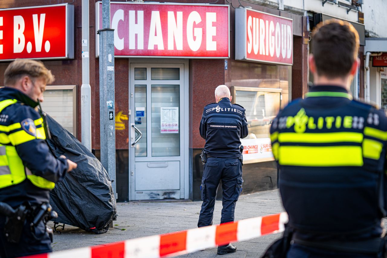 Na meerdere explosies werden de filialen van geldwisselkantoor Suri-Change gesloten.