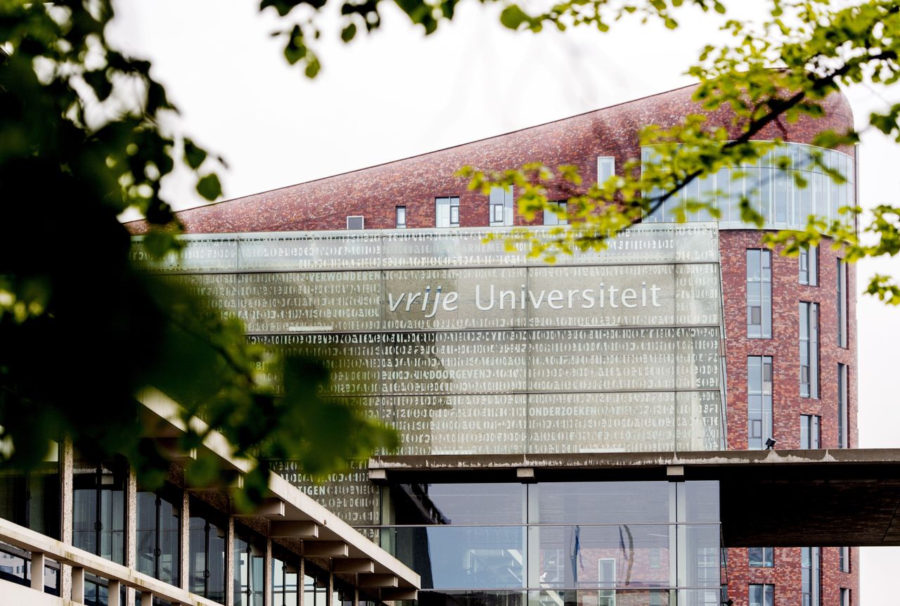 De Vrije Universiteit in Amsterdam, waar de L.A.N.X. aan gelieerd is.