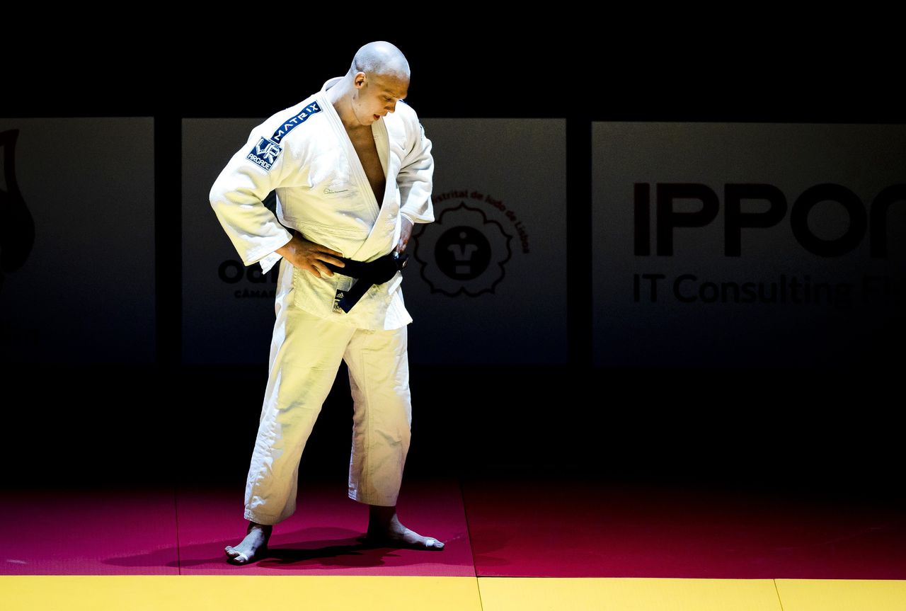 Henk Grol vlak na een verloren EK-finale