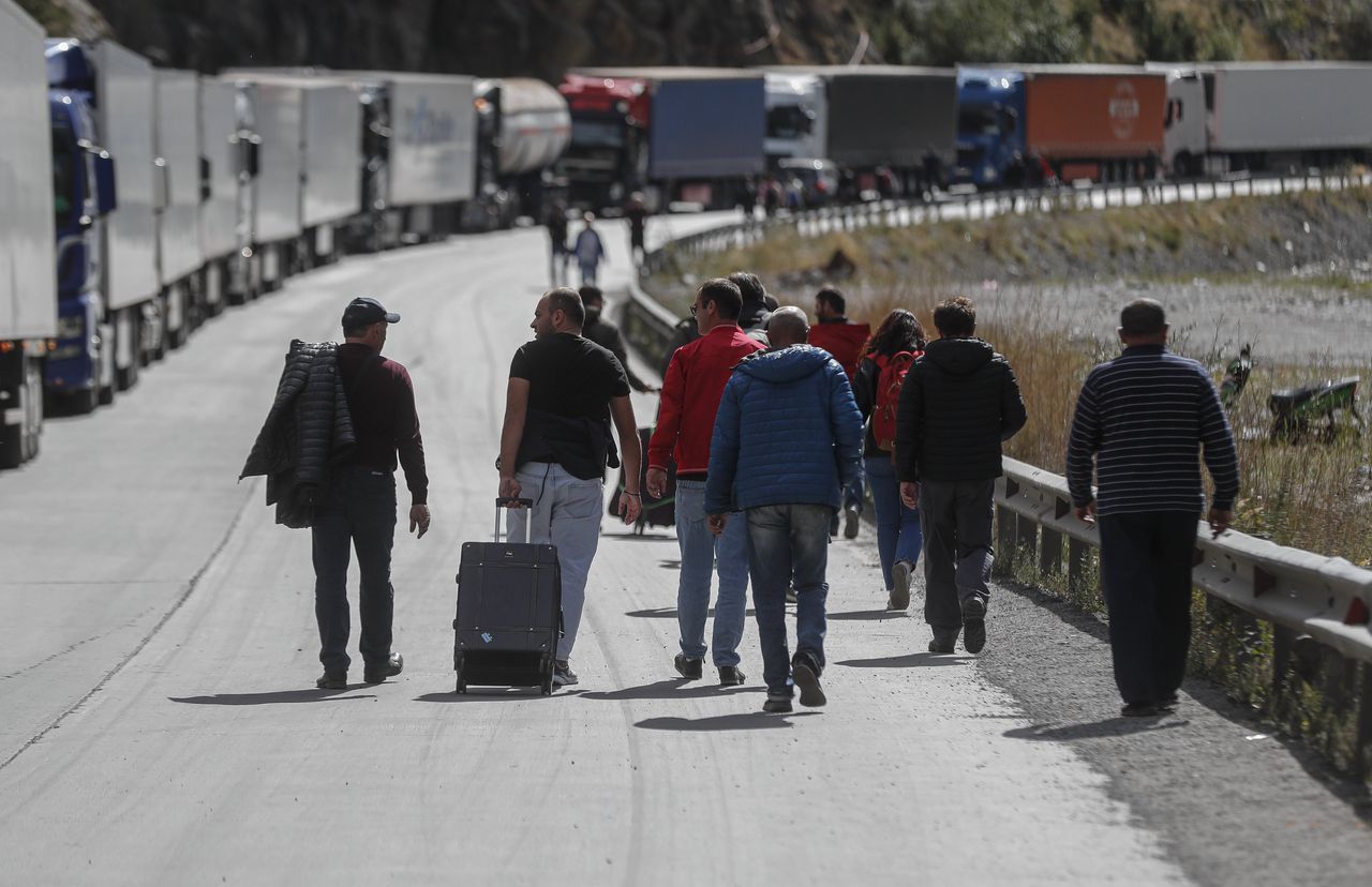 Russische mannen ontlopen de door Poetin ingestelde dienstplicht en vertrekken naar Georgië in september 2022.