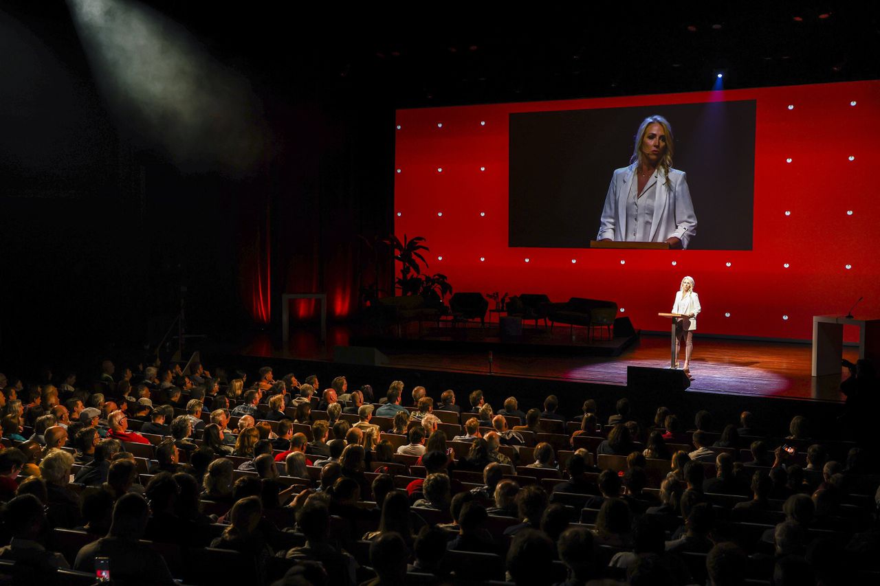 Partijleider Lilian Marijnissen eerder dit jaar tijdens een toespraak op het SP-congres in het Orpheus Theater in Apeldoorn.