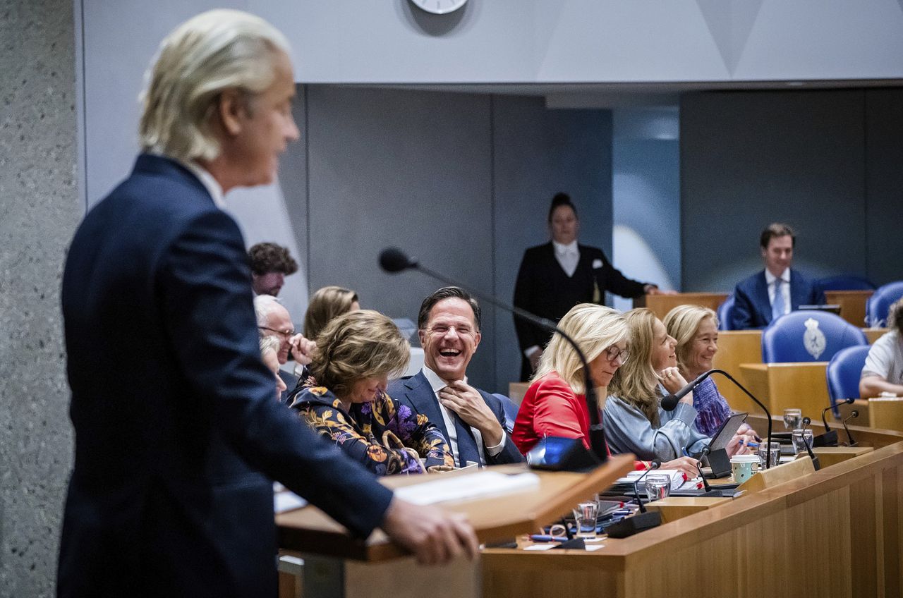 Geert Wilders en demissionair premier Mark Rutte, tijdens de Algemene Politieke Beschouwingen in de Tweede Kamer.