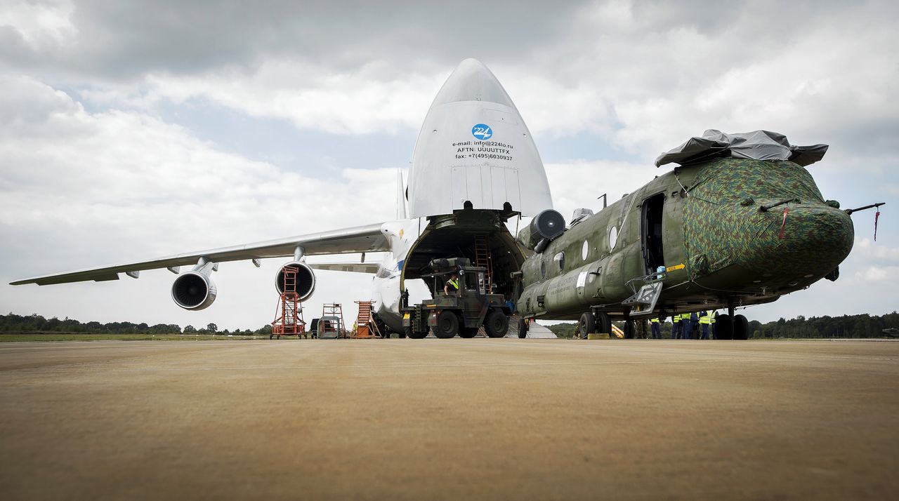 De Chinook-helikopter van de Nederlandse luchtmacht, waarvan er drie naar Irak gaan.