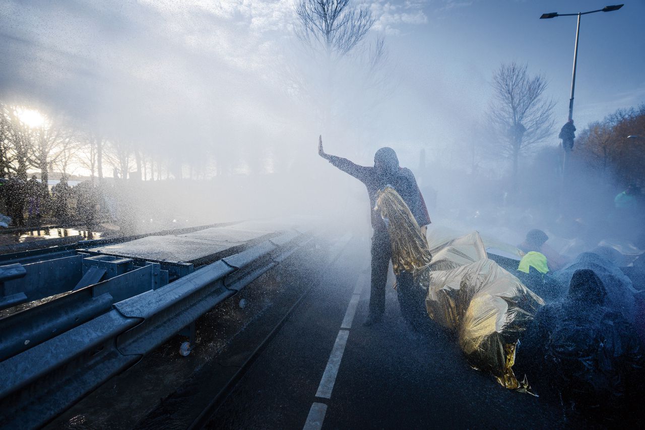 Klimaatdemonstratie Extinction Rebellion in maart, waarbij de A12 in Den Haag werd geblokkeerd.