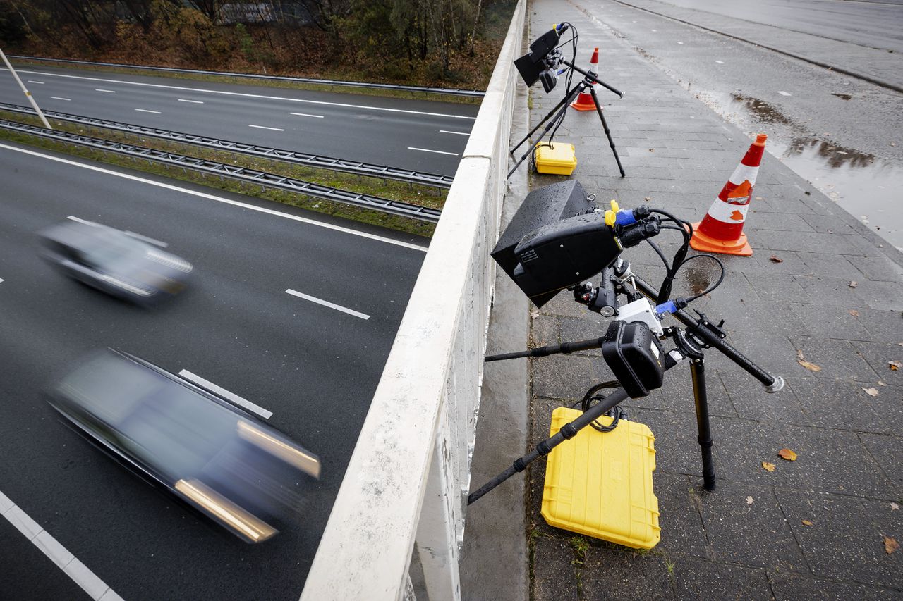 Verkeerscamera’s langs de A28.