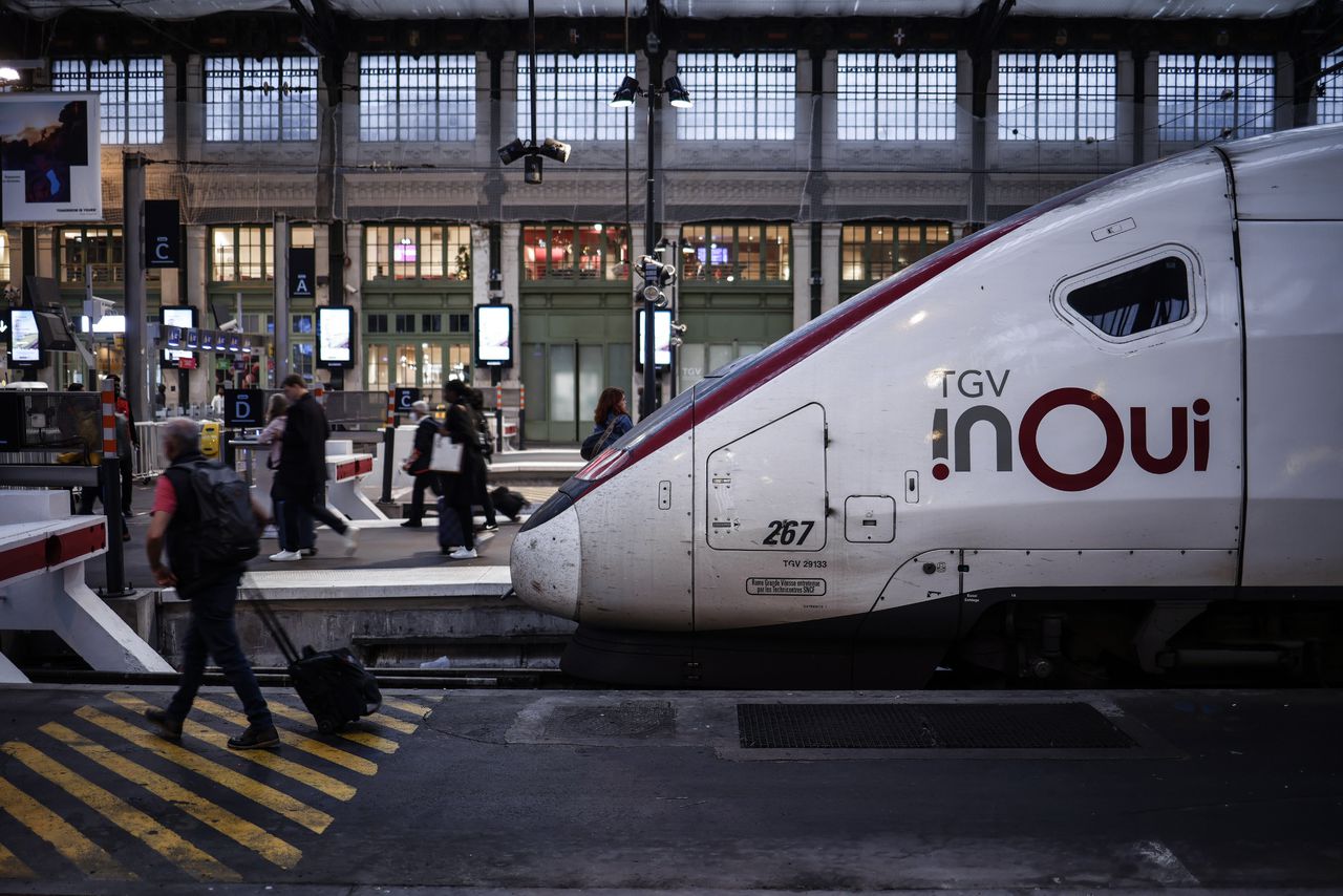 Om treingebruik te stimuleren, komt de Franse regering volgende zomer met een voordelige treinpas. Voor ongeveer 49 euro kunnen reizigers onbeperkt gebruikmaken van regionale treinen en intercity’s.