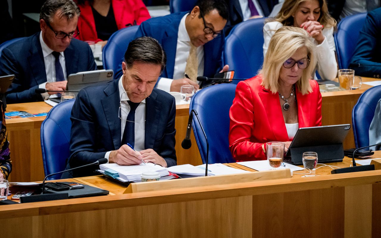 Demissionair premier Mark Rutte , en minister van Financien Sigrid Kaag, tijdens de Algemene Politieke Beschouwingen in de Tweede Kamer.