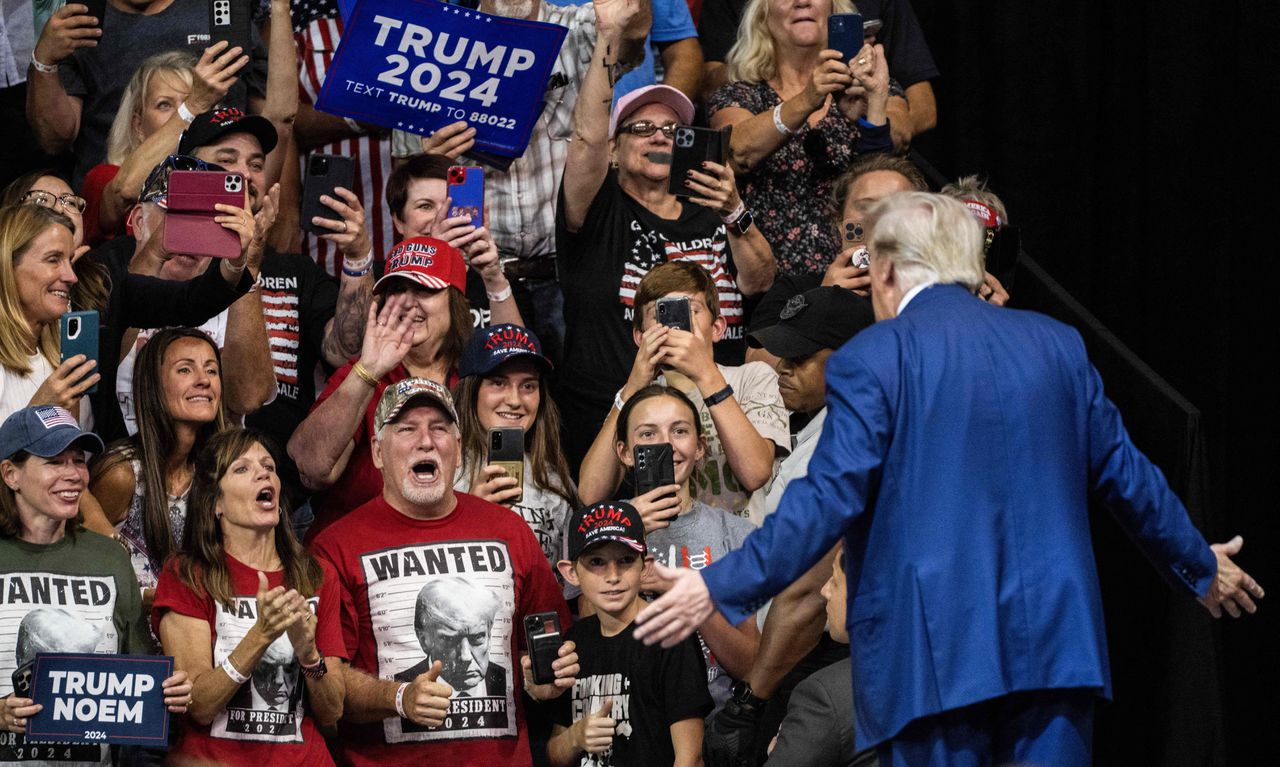 Donald Trump, Republikeins presidentskandidaat voor de verkiezingen van 2024, tijdens een campagnebijeenkomst op 8 september in Rapid City, South Dakota.