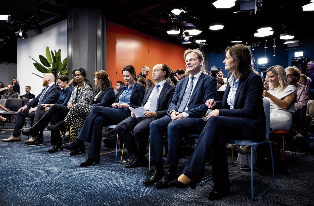 Pieter Omtzigt, lijsttrekker van Nieuw Sociaal Contract, tijdens de presentatie van de kandidatenlijst voor de Tweede Kamer van zijn partij, dinsdag in perscentrum Nieuwspoort in Den Haag.