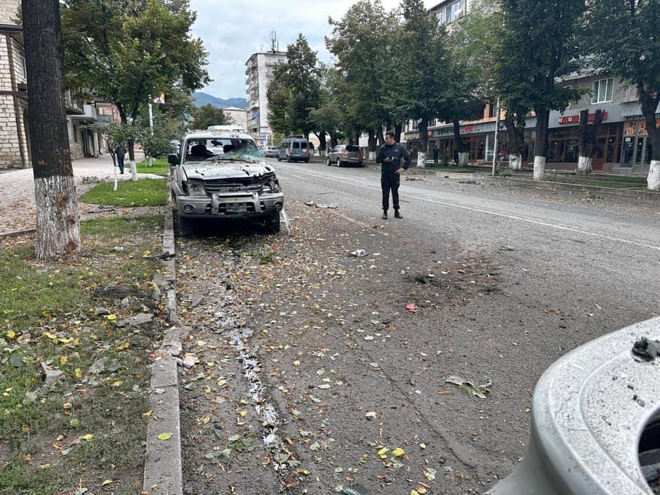 Door een Azerbeidzjaanse blikseminval op dinsdag in de Armeense enclave Nagorno-Karabach lijkt de regio inmiddels onder militaire controle van Bakoe.