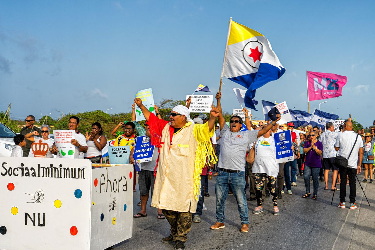 Manifestatie op Bonaire voor een sociaal minimum in strijd tegen de armoede.