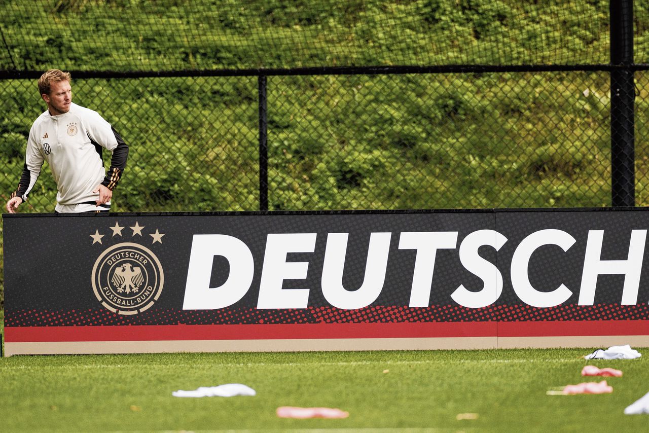 Bondscoach Julian Nagelsmann deze week bij een training van het Duitse elftal in de VS.