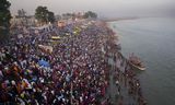 Duizenden hindoes hebben zich verzameld in Ayodhya, een van de zeven heilige steden in India, voor het Ramnavi-festival (ook wel Rama Navami) ter ere van de hindoegoed Ram. Het festival viel dit jaar op 30 maart.