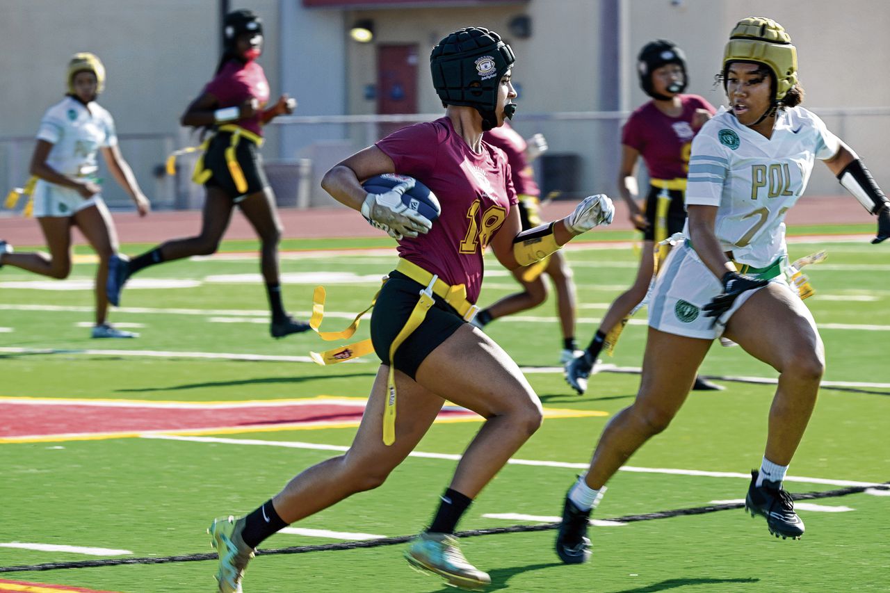 Flag football groeit volgens IOC-voorzitter Thomas Bach wereldwijd „speciaal onder meisjes en vrouwen.”