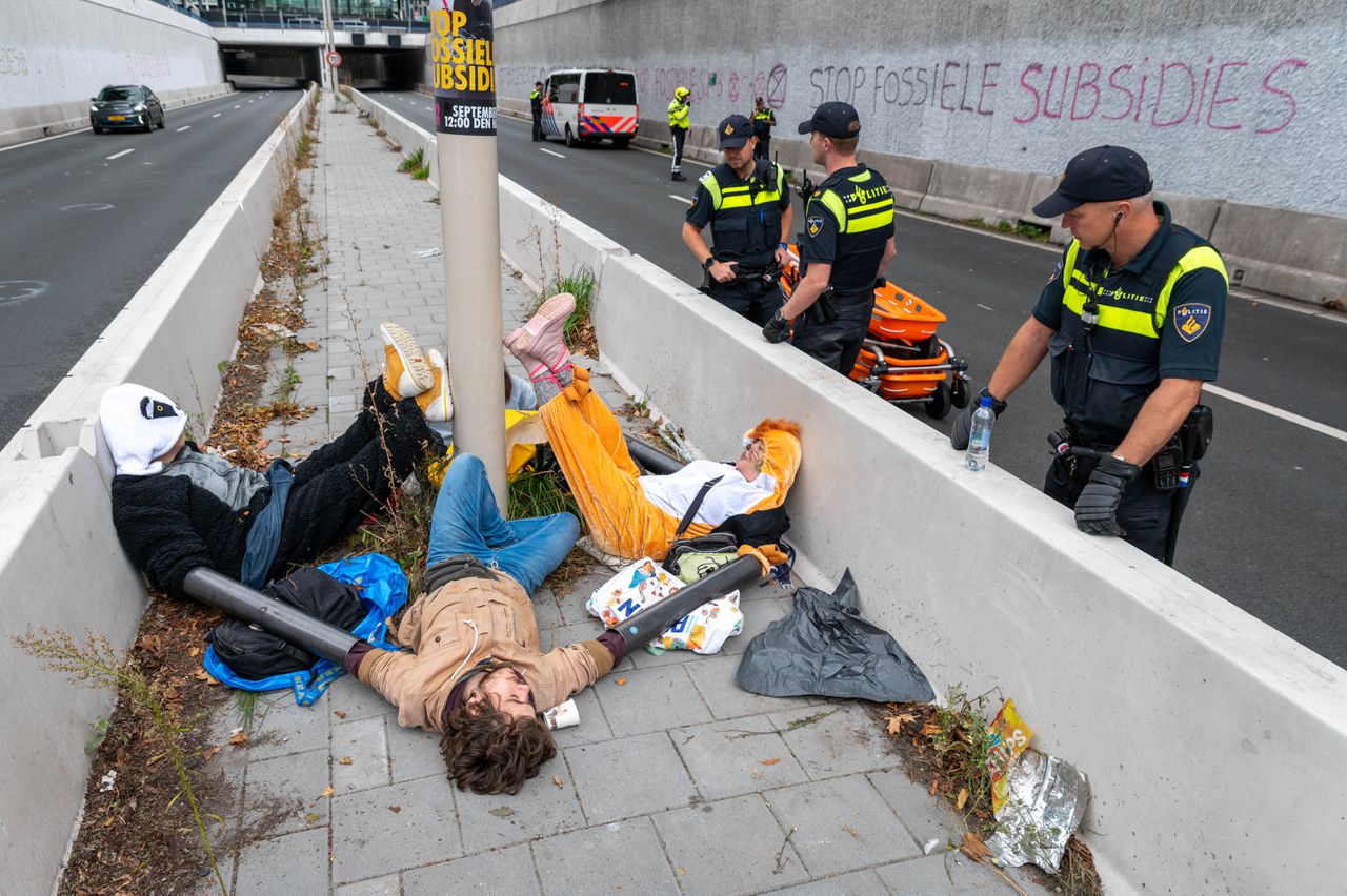 De zesentwintigste dag van de A12-blokkade van Extinction Rebellion tegen fossiele subsidies.