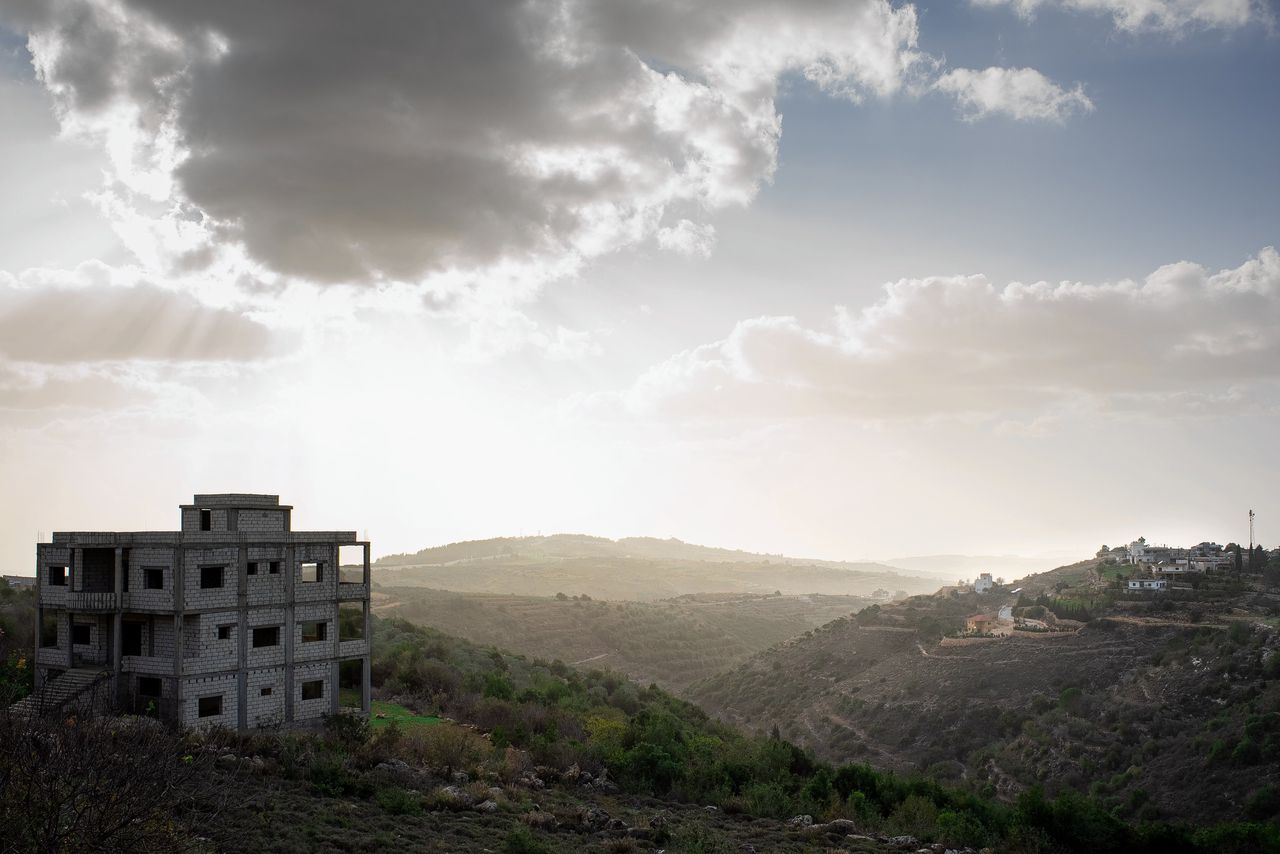 Het grensgebeid tussen Libanon en Israël, bekend om zijn vruchtbare grond en vergezichten, is vaak het toneel van escalatie.