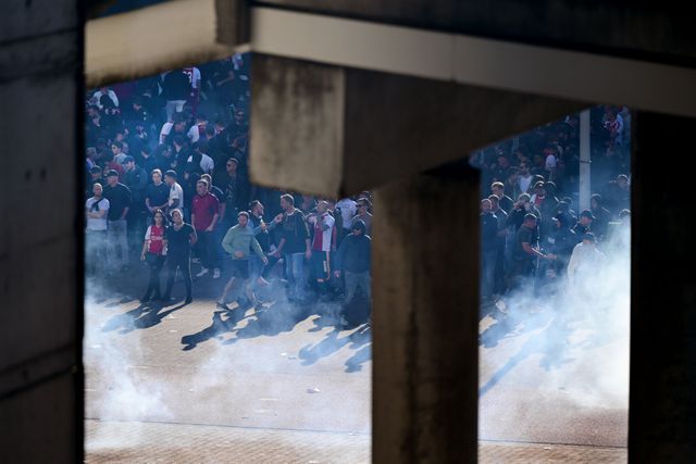 Dan ineens die vraag: wil ik mijn kinderen nog wel meenemen naar het voetbalstadion?