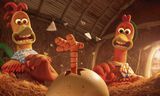 Rocky en Ginger worden verblijd met gezinsuitbreiding in ‘Chicken Run: Dawn of the Nugget’.