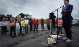 Afgelopen zaterdag werd in Ternaard een demonstratie georganiseerd door de lokale politiek tegen de geplande gaswinning in de Waddenzee. Er kwamen zo’n tweehonderd mensen opdagen. 