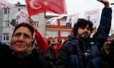 Aanhangers van burgemeester Ekrem Imamoglu bij een verkiezingsbijeenkomst op 26 maart in Istanbul.   