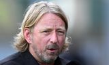 Sven Mislintat wordt geïnterviewd voor de competitiewedstrijd tegen Fortuna Sittard, begin september.