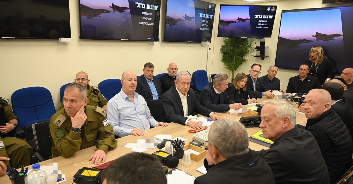 ‘Meer dan 300 raketten en drones onderschept’, Israël bespreekt reactie
