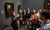 Eenmaal per jaar organiseert het Rijksmuseum een museumnacht voor de Vrienden, de vaste donateurs. Verspreid door het museum geven de experts van het museum uitleg over de collectie.