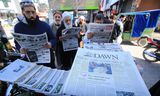 Krantenkiosk in Peshawar, Pakistan, op vrijdag 9 februari 