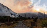 Brand bij Keremeos Village op 17 augustus, de dag dat de provincie British Columbia de noodtoestand afkondigt. Duizenden kregen het bevel de streek te verlaten.