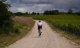 Gravelweg in de   Champagnestreek.