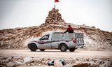 Een pick-up passeert een heuvel in de Westelijke Sahara. Naast Spanje en Nederland hebben Frankrijk en Duitsland voorzichtig steun uitgesproken voor de Marokkaanse autonomieplannen voor het gebied.