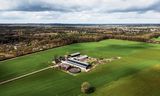 In Markelo boeren veehouders dicht bij het Natura 2000-gebied de Borkeld. Stikstofneerslag veroorzaakt daar verzuring van de bodem, waardoor het heidegebied onder druk staat.