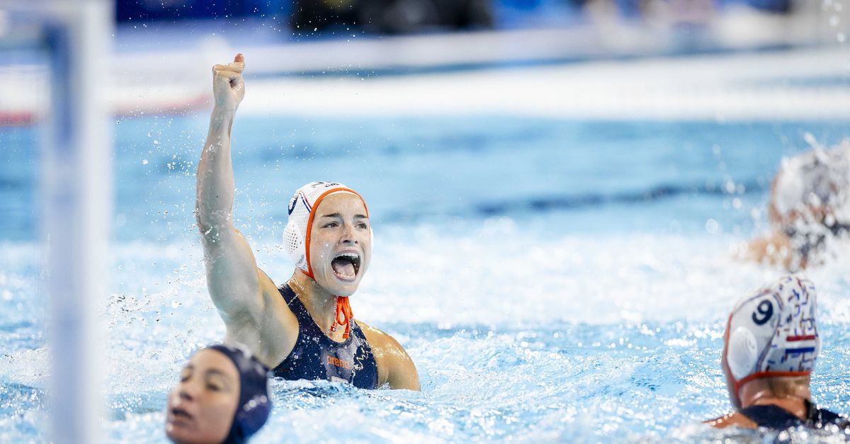 Bondscoach Doudesis wist het al voor de winst van de waterpolosters op Italië: ‘Wij zijn klaar voor ons ultieme doel’