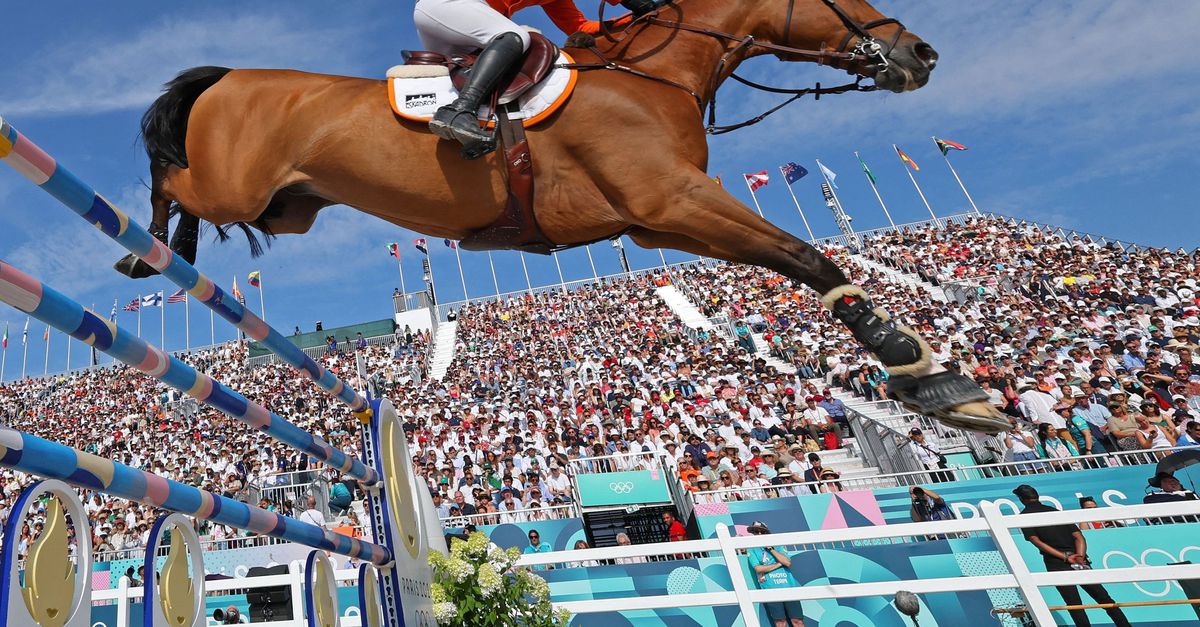 Een tweede olympische bronzen medaille leidt tot vreugdetranen bij springruiter Van der Vleuten