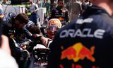 Max Verstappen neemt plaats in zijn Red Bull voor de grote Prijs van België op  Spa-Francorchamps.