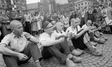 Ontgroening van studenten in het centrum van Amsterdam, tussen 1959 en 1965.