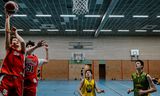 Een jeugdtraining van basketbalvereniging OBC in gymzaal de Ruiver in Oss.