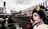 De ceremonie ter ere van de voltooiing van de nieuwe Omotemonbashi brug van Dejima in Nagasaki.