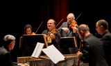 Bojan Cicic bij de Nederlandse Bachvereniging als concertmeester-dirigent in de ‘Brandenburgse concerten’ van Bach. 