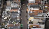 Uitzicht op Utrecht vanaf de Domtoren op honderd meter hoogte. 