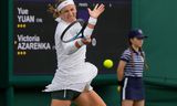 De Wit-Russische Victoria Azarenka nam het op de eerste dag van Wimbledon op tegen Chinese tennisster Yuan Yue. 