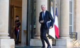 De Franse premier Michel Barnier donderdag bij het Élysée-paleis voorafgaand aan de begrotingspresentatie. 